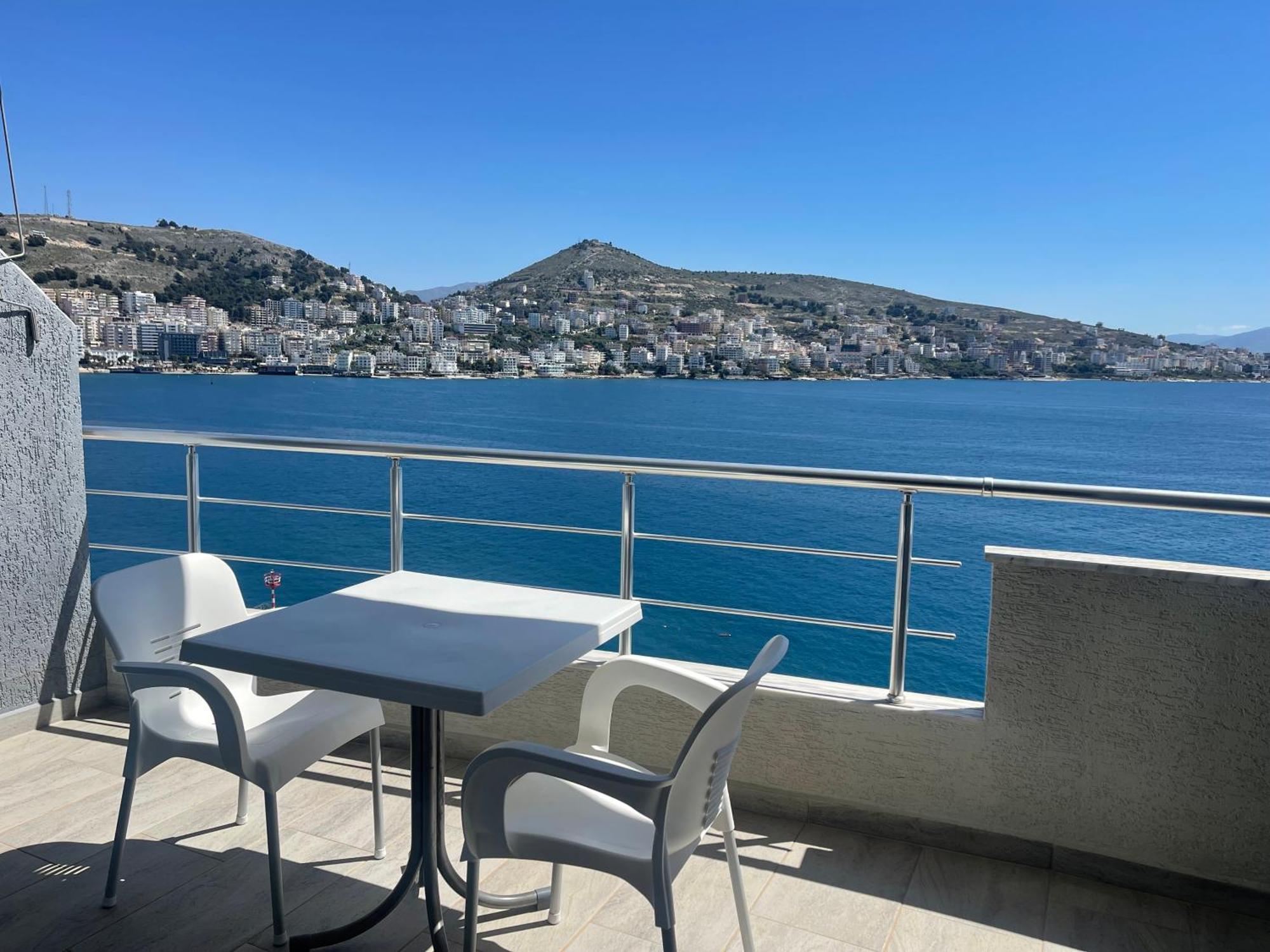 Kristina Bellavista Rooms Sarandë エクステリア 写真